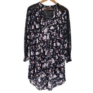 Torrid empire waisted top,  elasticized waist, v-neck, high-low hemline